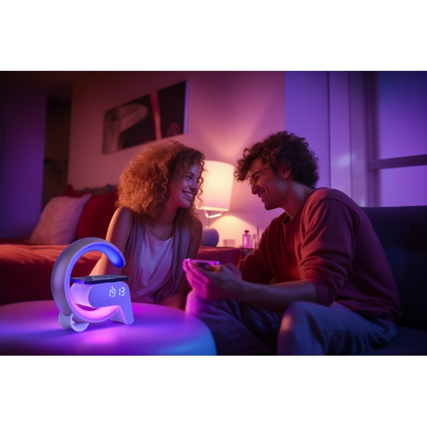 LED RGB Dimbaar tafellamp met wekker en Qi opladen 30W/230V zilver