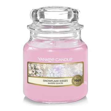 Yankee Candle - Geurkaars SNOWFLAKE KISSES klein 104g 20-30 uren